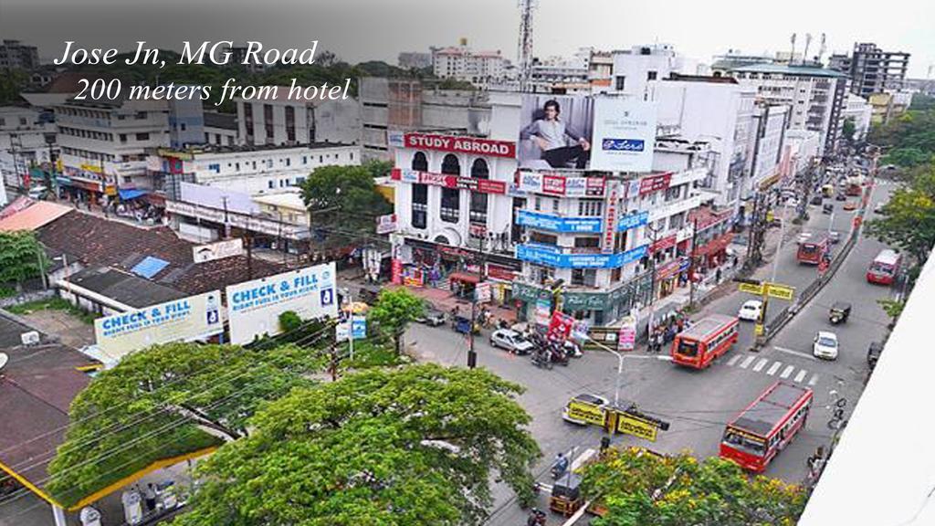 Hotel Archana Inn Kochi Esterno foto
