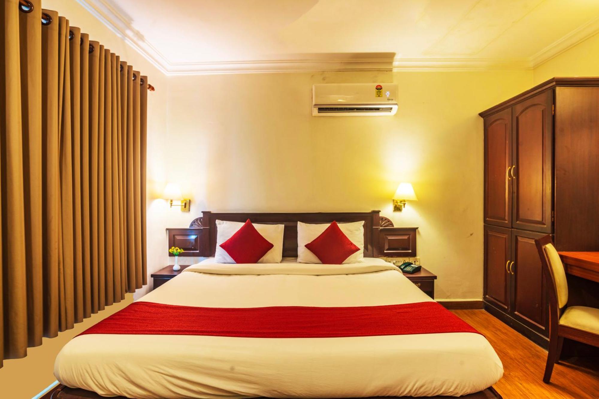 Hotel Archana Inn Kochi Esterno foto
