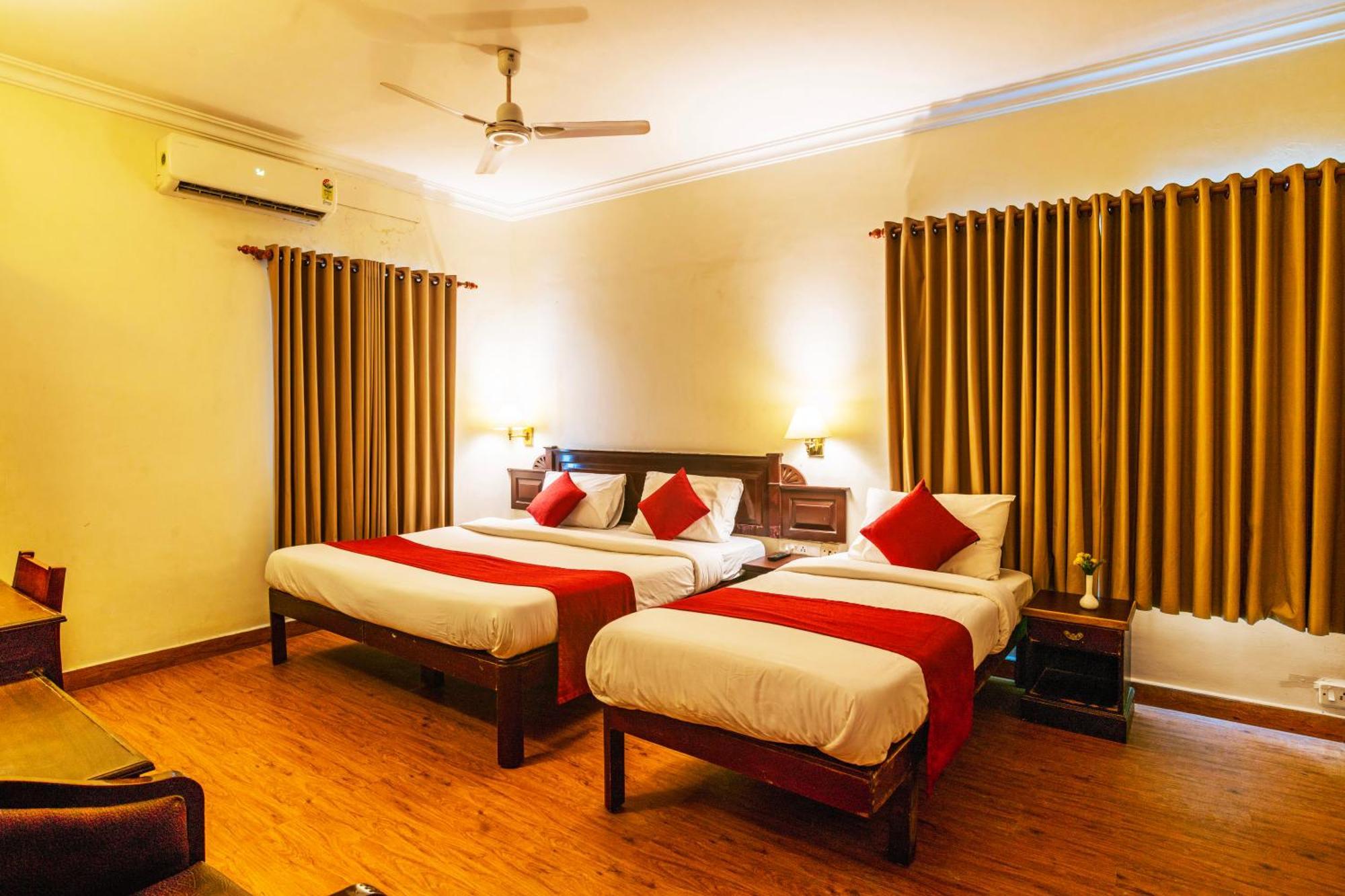 Hotel Archana Inn Kochi Esterno foto