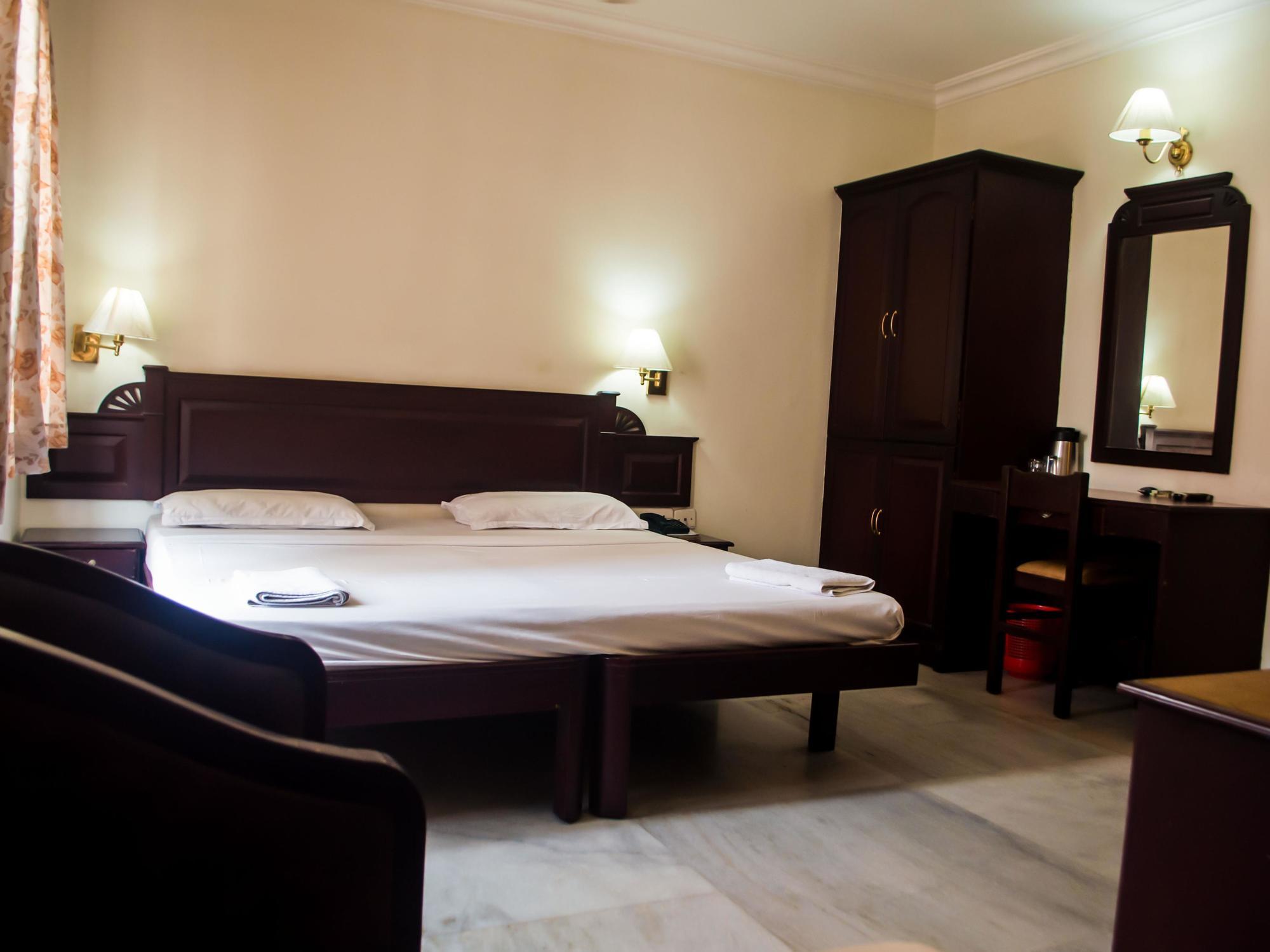 Hotel Archana Inn Kochi Esterno foto