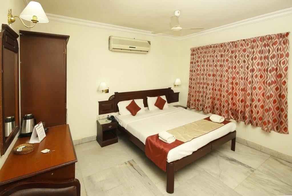 Hotel Archana Inn Kochi Esterno foto