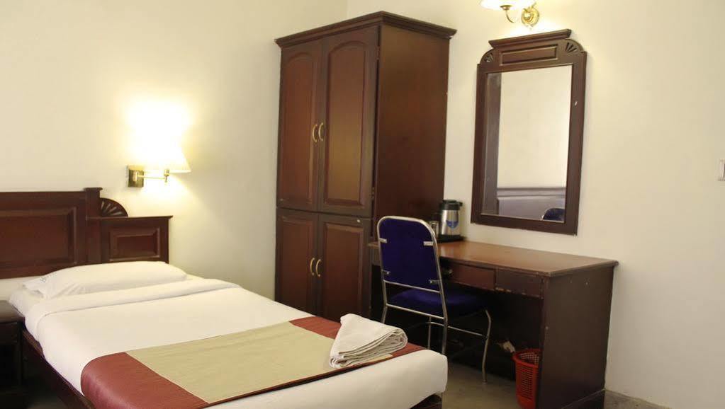 Hotel Archana Inn Kochi Esterno foto